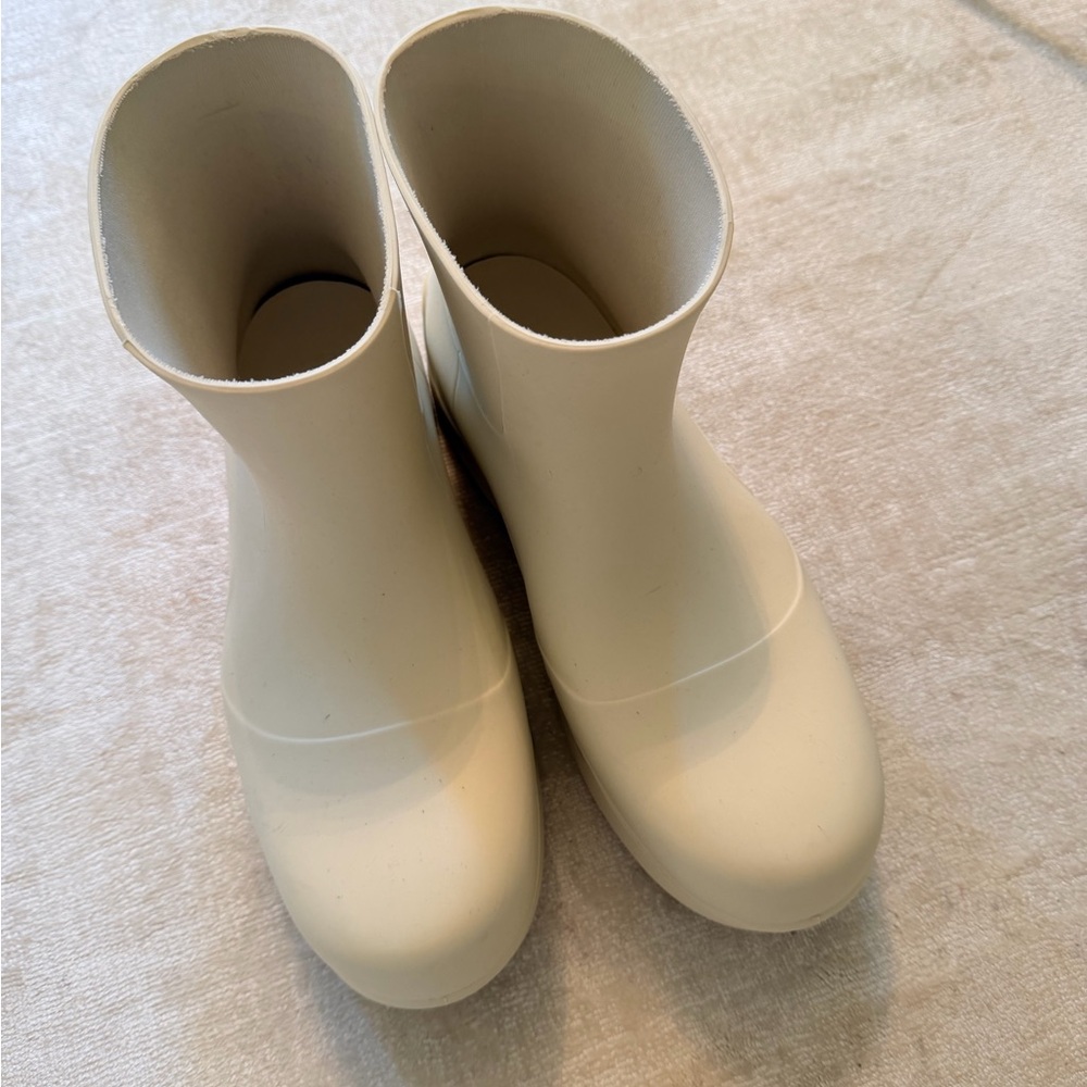 Bottega Veneta Off-White Puddle  Boots